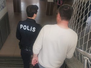 Okuldan Para Ve Fotoğraf Makineleri Çalındı