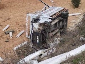 Şarampole Uçan Kamyonetin Sürücüsü Hayatını Kaybetti