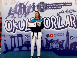 Osmangazili Tekvandocudan Bronz Madalya