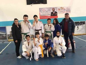 Sporcularda Türkiye Yarı Finali Sevinci