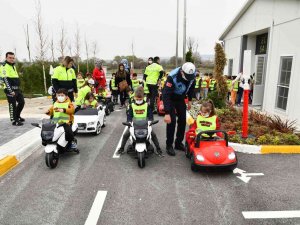 Balıkesir’de Çocuklara Uygulamalı Trafik Eğitimi