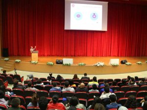 Nevü’de ‘Spor Ve Bağımlılık’ Konulu Seminer Düzenlendi