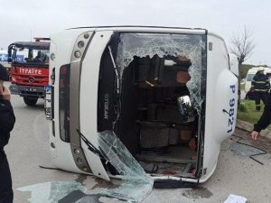 Kocaeli’de 22 Kişinin Yaralandığı Trafik Kazasında Can Pazarı Yaşandı