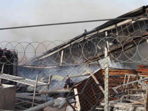 Konya’da Korkutan Fabrika Yangını