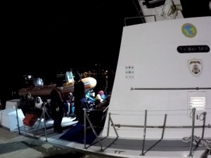 İ̇zmir Açıklarında 87 Düzensiz Göçmen Yakalandı
