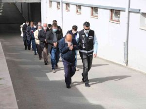 Emekliye Yazın Bile Kömür Satmışlar