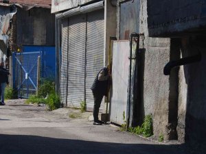 Polisten Kaçan Hükümlü, Evinin Etrafı Sarılarak Yakalandı