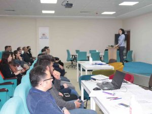 Tatvan’da "Bağımlılıkla Mücadele Çalıştayı" Düzenlendi