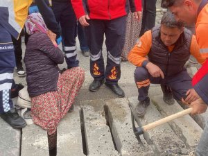 Mersin’de Görünmez Kaza... Kalabalık Merakla Kurtarma Çalışmasını İzledi