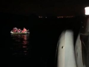 11 Düzensiz Göçmen Yakalandı, 18 Düzensiz Göçmen Kurtarıldı