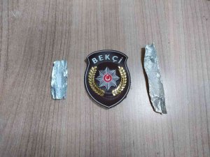 Mahalle Ve Çarşı Bekçilerin Görünce Kaçan Şahısta Uyuşturucu Yakalandı