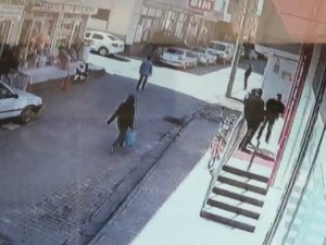 Borç Parayla Aldığı 5 Kilo Kuru Çayı Çalındı