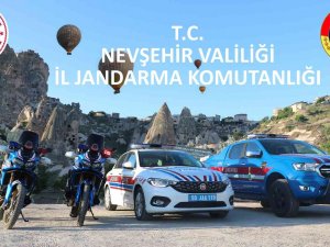Aranan 2 Firari Jandarmadan Kaçamadı