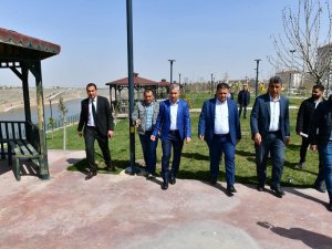 Çınar, Beylerderesi Şehir Parkındaki Çalışmaları İnceledi