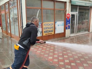 Cadde Ve Sokaklarda Bahar Temizliği