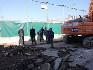 Belediye Başkanı Tosun, Belediyenin Çalışmalaını Yerinde İnceledi