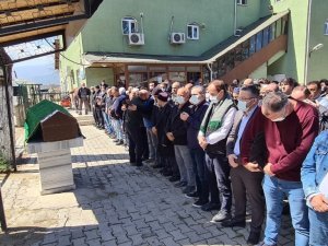 Kalp Krizi Sonucu Hayatını Kaybeden Hastane Çalışanına Gözyaşlarıyla Veda Ettiler