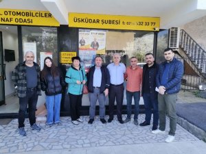 Üsküdar’da Taksi Şoförü, Aracında Unutulan 14 Bin Doları Sahibine Teslim Etti