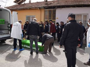 Çukurlar Kazılı Evde Ölü Bulundu