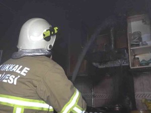 Yangına Uykuda Yakalandılar: 5 Kişilik Aile Komşularının Dikkati Sayesinde Kurtuldu
