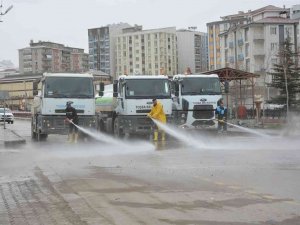 Tuşba Belediyesi’nden Bahar Temizliği