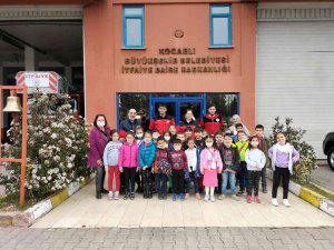 Minik Öğrencilere İtfaiyecilik Anlatıldı