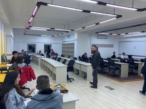 Başkan Ertuğrul Çetin’den Öğrencilere Gece Yarısı Sürprizi