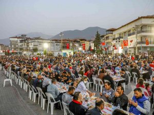 Mahalle İftarları Binlerce Kişiyi Buluşturuyor