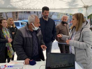 Kanser Haftası’nda Bilgilendirip, Kanser Tarama Kiti Dağıttılar