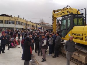 Antalya’da Kapalı Pazar Yerinde Yıkım Gerginliği