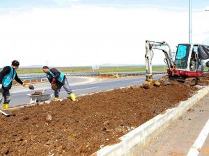 Şanlıurfa Yolu Yonca Kavşakta Düzenleme Çalışmaları Başladı