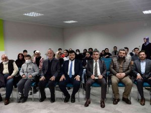 Osmangazi Bilgi Evleri’nde Kitap Buluşması