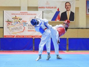 Anadolu Yıldızlar Ligi Tekvando Grup Müsabakaları Karabük’te Başladı