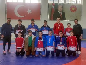 Sivas Güreş Takımı Rize’den 9 Madalya İle Döndü