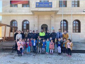 Minikler Polis Haftasını Unutmadı