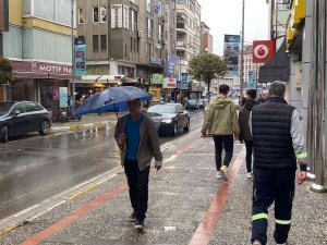 Balıkesir’de Sağanak Yağış Etkili Oldu