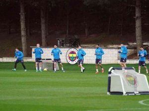 Fenerbahçe, Galatasaray Derbisine Yağmur Altında Çalıştı
