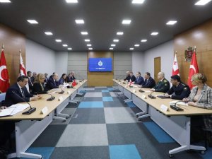 İ̇çişleri Bakanı Soylu Gürcistan’da Mevkidaşı Gomelauri İle Görüştü