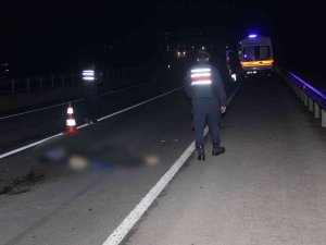 Tekirdağ’da Karayolunda Yürüyen Yayaya Tır Çarptı, Şahıs Hayatını Kaybetti
