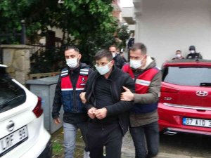 Babanın Gözyaşlarıyla Yalvarıp Teslim Olmasını Sağladığı Şüpheli, İkinci Operasyonda Yakalanacağını Anlayınca İntihar Etti