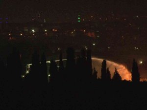 Tuzla Piyade Okulu İçindeki 41. Bakım Müdürlüğü’nde Patlamayla Çıkan Yangın Kontrol Altına Alındı