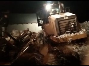 Eski̇ Ekipleri Gece Yarısı Su Arızasını Giderdi