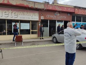 Husumetli İki Grubun Kavgasında Kan Aktı