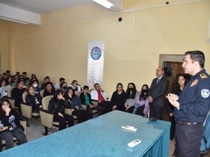 Ateşin Kahramanları Salihli’de Öğrencilerle Buluştu