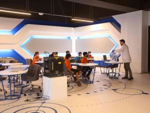 Antalya’da Çocuklar Cumartesi Günü Bilim Merkezi’nde Buluşacak