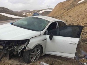 Kazada Aralarında 1 Aylık Bebeğinde Bulunduğu 4 Kişi Yaralandı