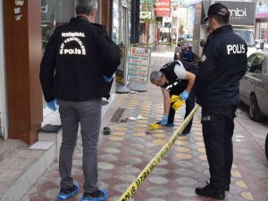 Ailesini Evlilik İçin İkna Edemeyince Kendini Balkondan Attı