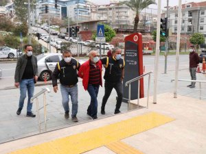 Alanya’da Eşini Öldüren Zanlı: “Vicdan Azabı Çekiyorum”