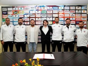 1461 Trabzon, Teknik Direktör Mehmet Ak İle Sözleşme İmzaladı