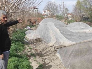 Malatya’da Şiddetli Rüzgar Seralara Zarar Verdi
